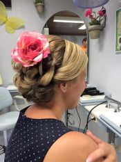 blonde Hochsteckfrisur