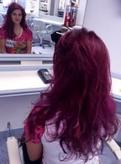 Kundin mit roten Haaren